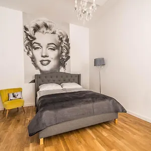 Marilyn W Kamienicy Wicherkiewiczow , Poznań Polska